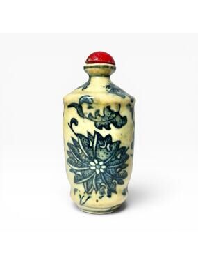 Antique Chinese Yellow Porcelain Blue Floral Flowers Snuff Bottle & Red Stopper